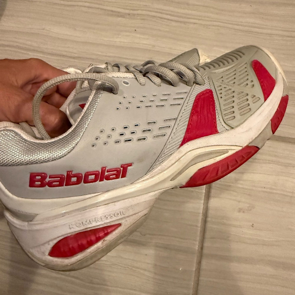 Babolat Women's Gray and Red Tennis Shoes